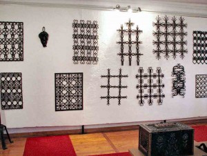 защитные решетки на окна, стоимость кованных изделий, изготовление кованых изделий