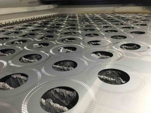 лазерная резка нержавейки